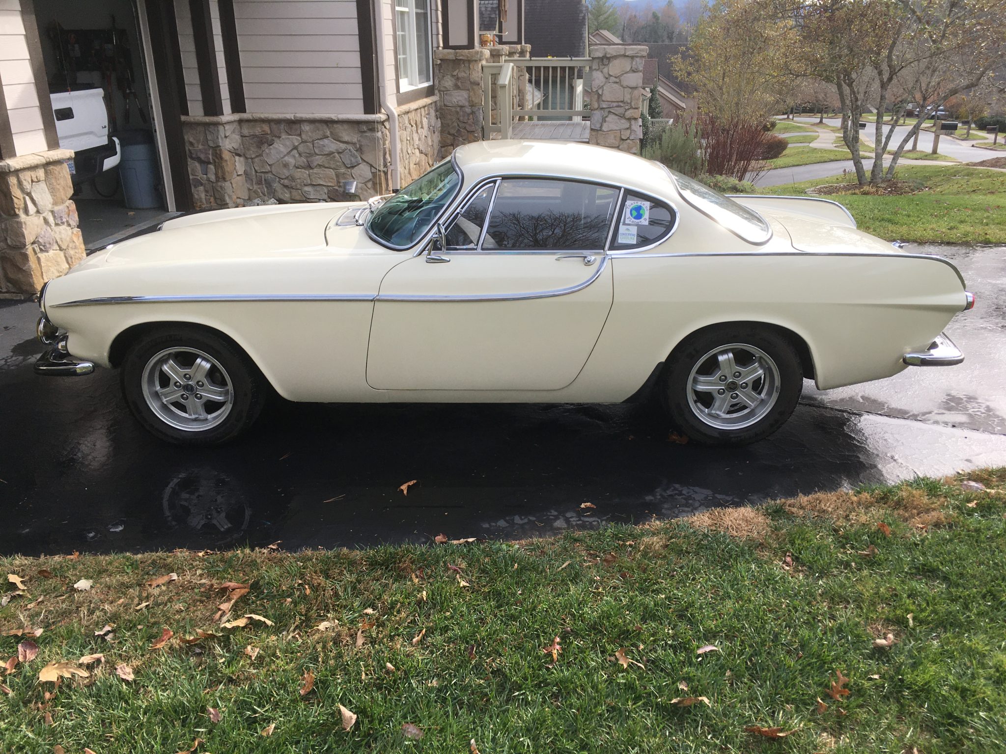 1966 volvo 1800s