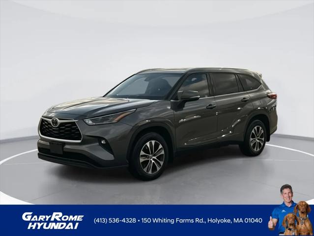 2021 toyota highlander xle