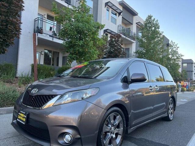2014 toyota sienna l