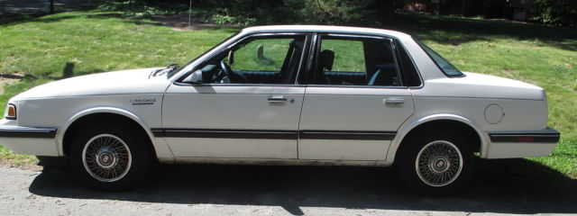 1992 cutlass ciera s oldsmobile 4 door sedan runs well 20 mpg no major accidents