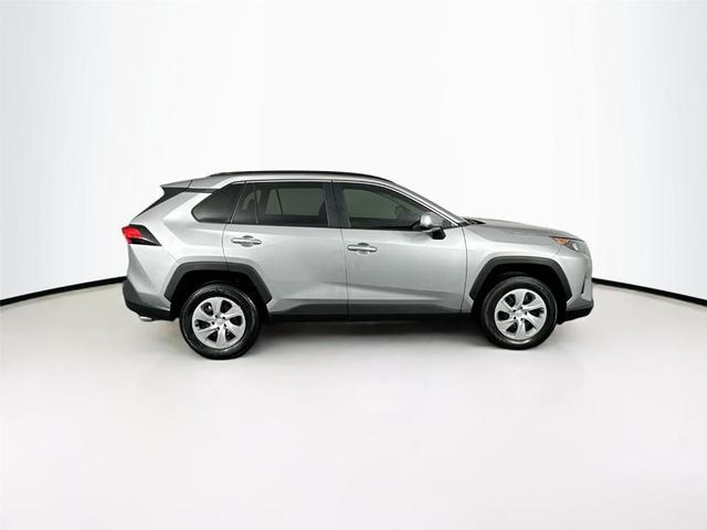 2020 toyota rav4 le