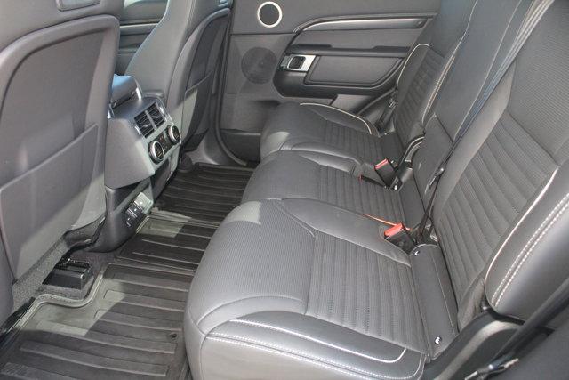 2024 land rover discovery metropolitan edition