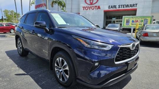 2024 toyota highlander le
