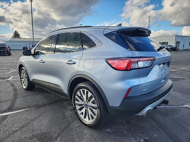 2022 ford escape titanium