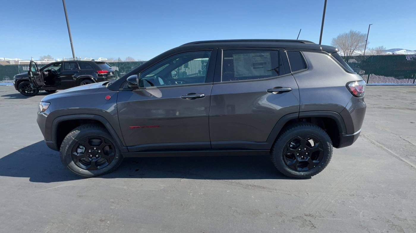 2023 jeep compass trailhawk