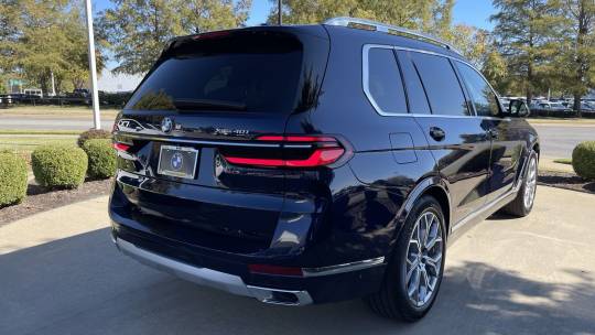 2025 BMW X7