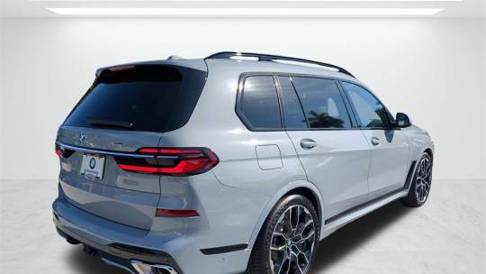 2025 BMW X7