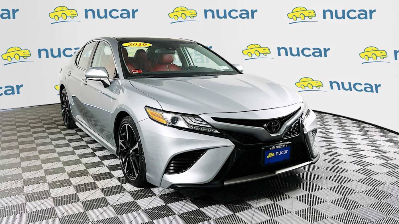 2019 toyota camry