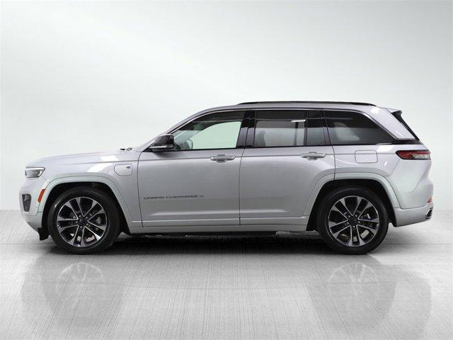 2022 jeep grand cherokee overland