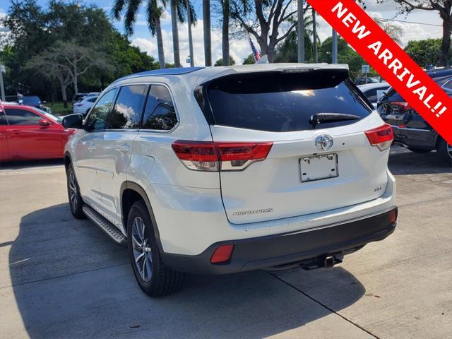 2018 toyota highlander se