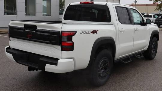 2025 Nissan Navara (Frontier) pro-4x