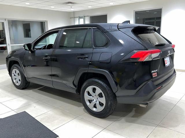 2023 toyota rav4 le