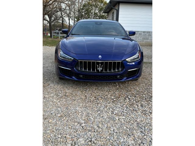 2018 maserati ghibli granlusso