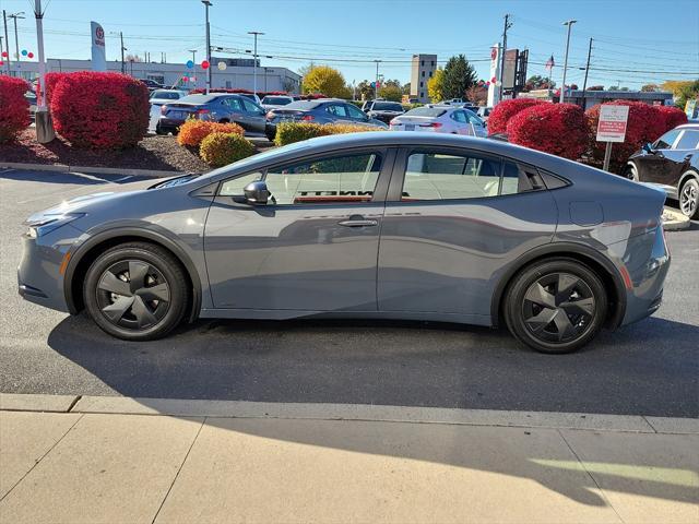 2024 toyota prius le