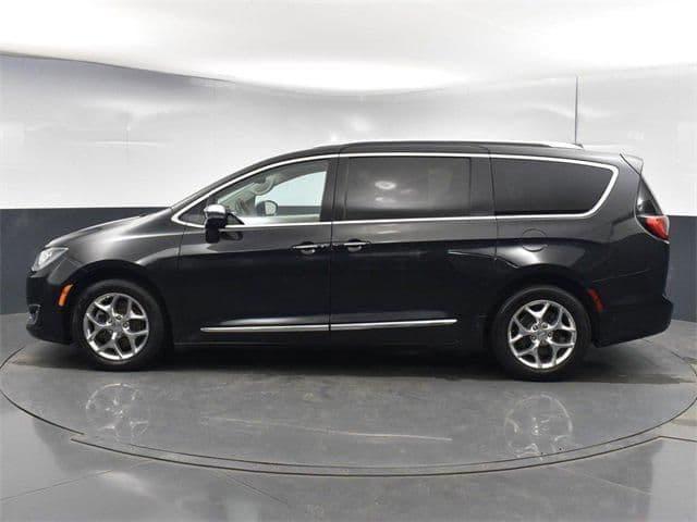 2017 chrysler pacifica limited in brunswick, ohio