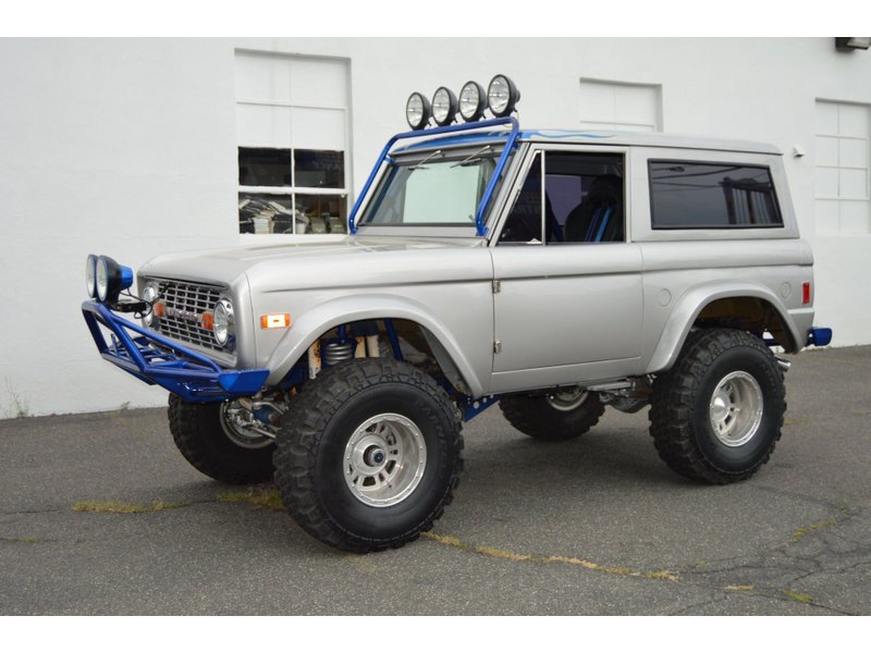 ford bronco custom 4x4