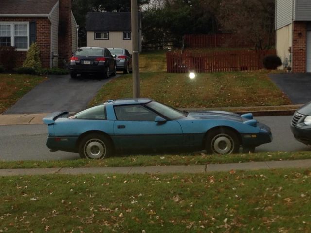 1987 chevrolet corvette base hatchback 2-door - parts car