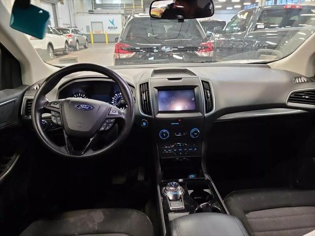 2020 ford edge se