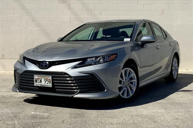 2023 toyota camry le