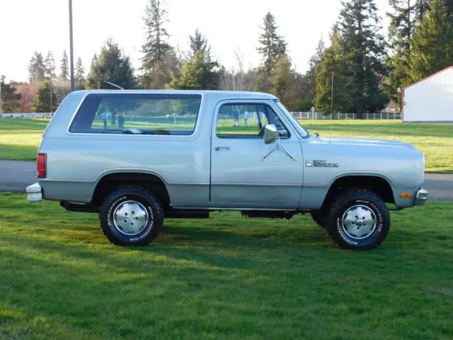 1985 dodge ramcharger sport utility 2-door 5.2l gas v8 automatic 100k miles