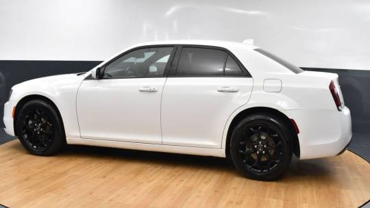 2020 Chrysler 300