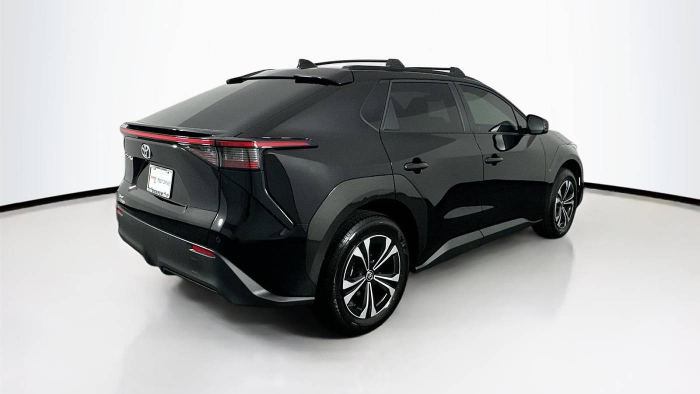 2024 toyota bz4x xle
