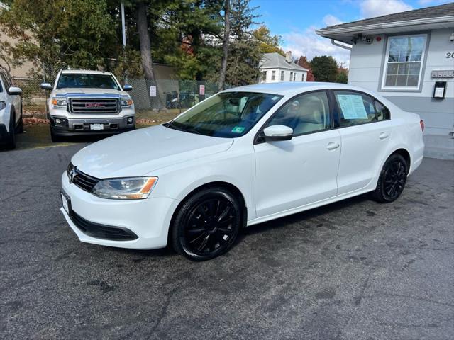 2014 volkswagen jetta auto se