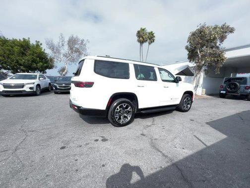 2023 jeep wagoneer