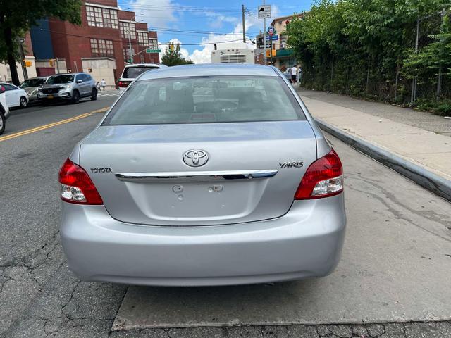 2010 toyota yaris