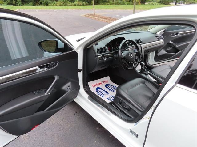 2016 volkswagen passat 1.8t se w/technology