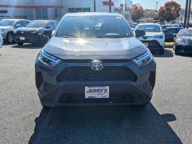 2024 toyota rav4 le