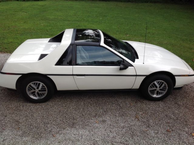1988 pontiac fiero coupe with factory t-top