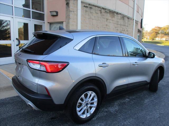 2021 ford escape se