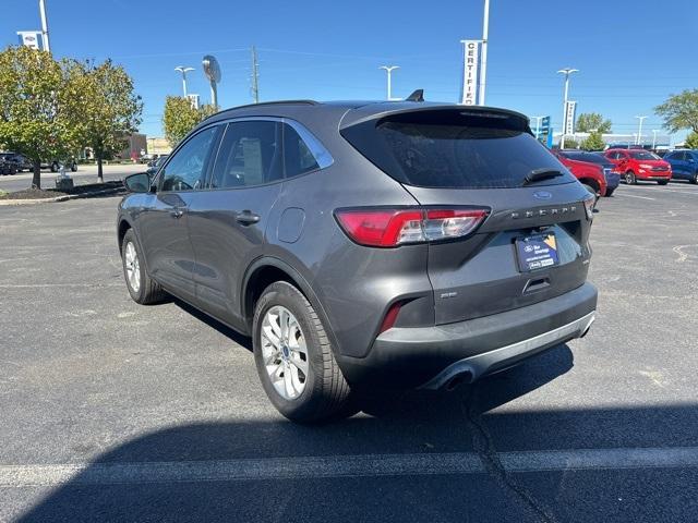2021 ford escape se