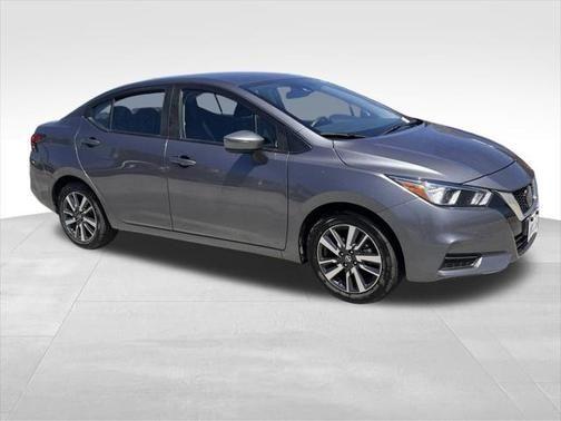 2021 nissan versa