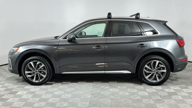 2022 audi q5 45 s line prestige