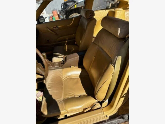 1983 datsun 2.8l i6 12v rwd hatchback 2 door t-tops 87,000 miles