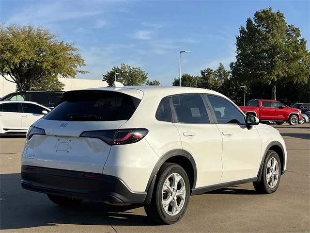 2023 honda hr-v lx