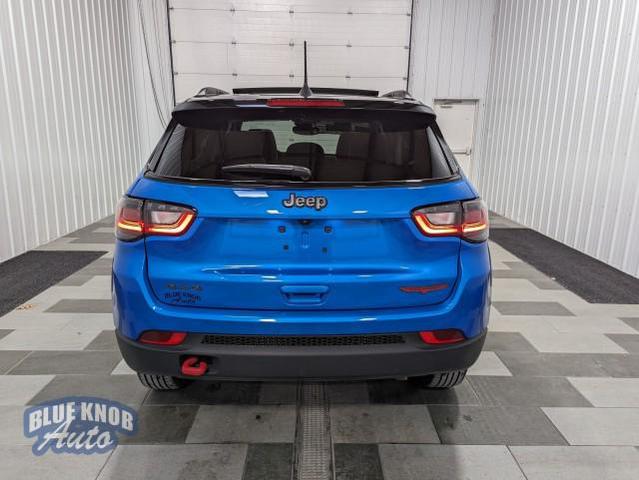2022 jeep compass trailhawk