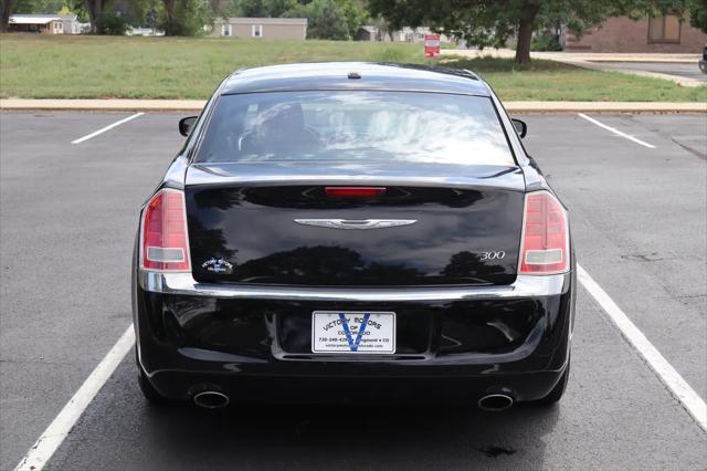 2012 chrysler 300 s