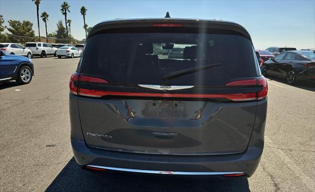 2022 chrysler pacifica touring l
