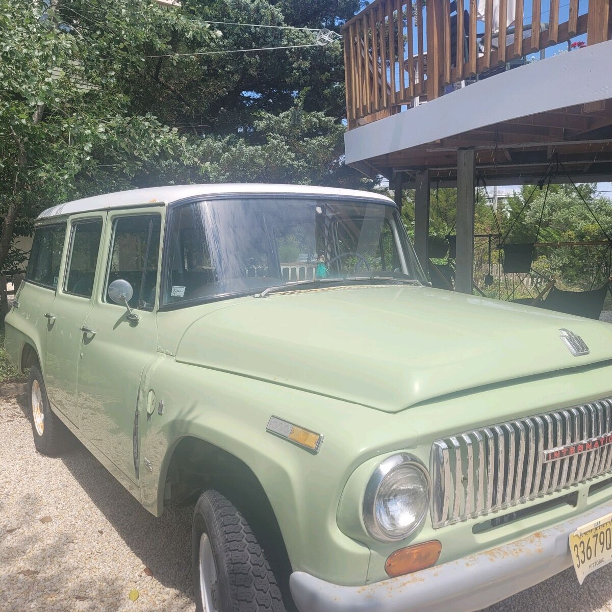 1968 international harvester travelall wagon green 4wd 3 speed manual, 3 on tree
