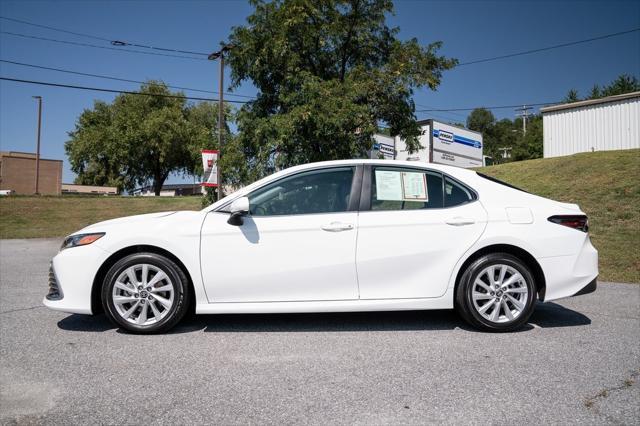 2024 toyota camry le