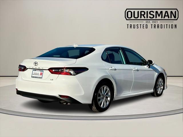 2024 toyota camry le