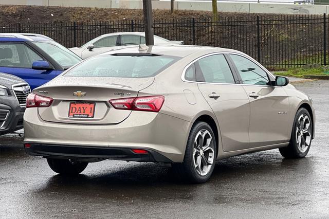 2022 chevrolet malibu fwd lt