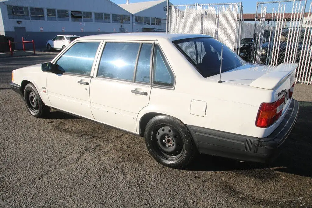 1993 volvo 940 gt 2.3 l 4 cylinder turbo manual no reserve