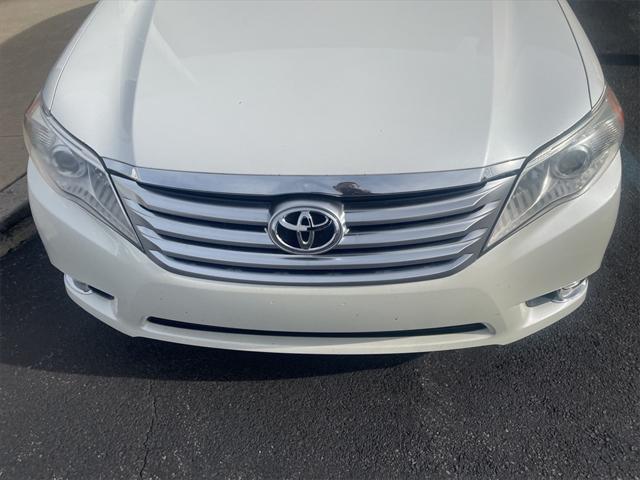2011 toyota avalon limited