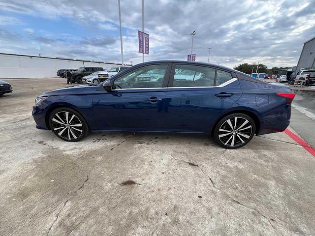 2021 nissan altima 2.5 sr