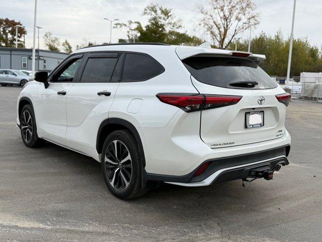 2021 toyota highlander xse