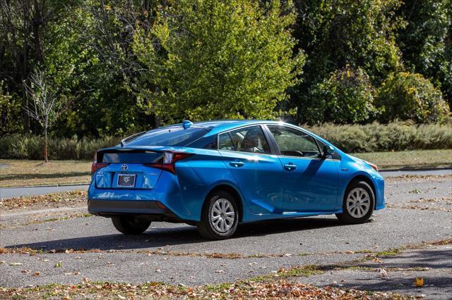 2021 toyota prius le